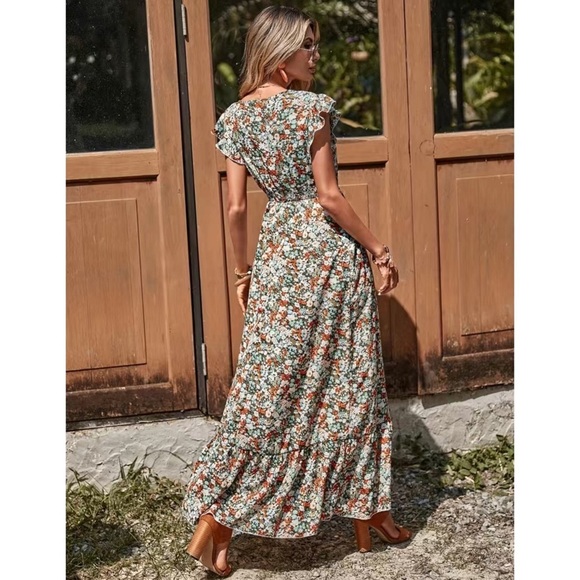 Women’s Ditsy Floral Ruffle Trim V Neck Smocked Waist Boho Maxi Dress NWT - Picture 4 of 8